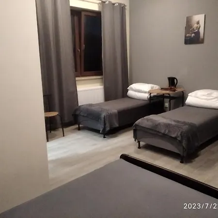 Casa de hóspedes Rodzinny 365 Z Lazienkami I Parkingiem