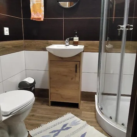 Rodzinny 365 Z Lazienkami I Parkingiem Casa de hóspedes Łódź