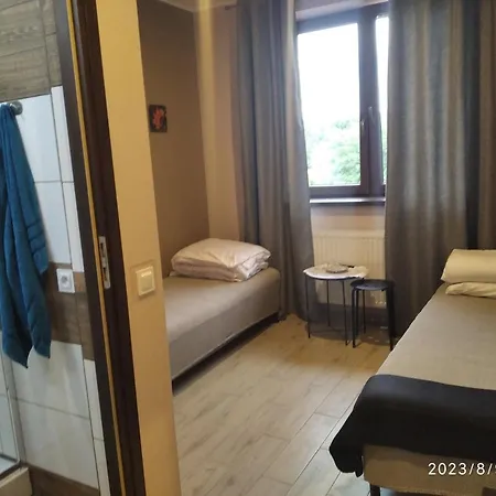 Rodzinny 365 Z Lazienkami I Parkingiem 3* Łódź