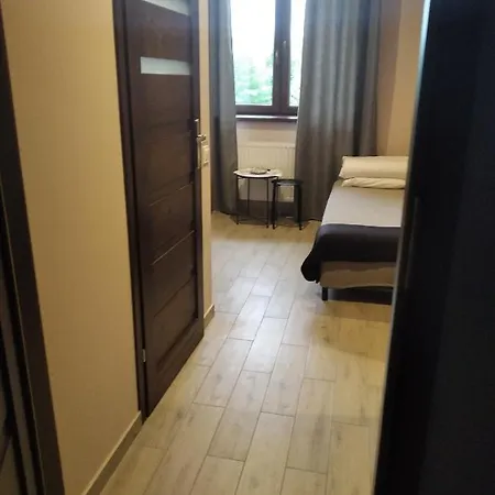 Rodzinny 365 Z Lazienkami I Parkingiem 3* Łódź