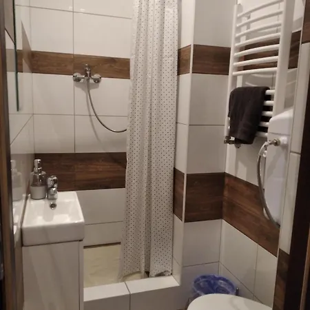 Casa de hóspedes Rodzinny 365 Z Lazienkami I Parkingiem 3*