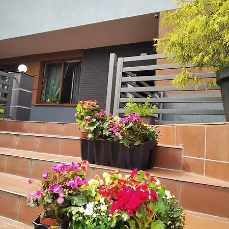 Casa de hóspedes Rodzinny 365 Z Lazienkami I Parkingiem Łódź