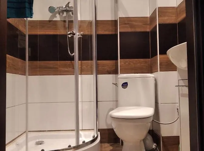 Rodzinny 365 Z Lazienkami I Parkingiem 3* Łódź