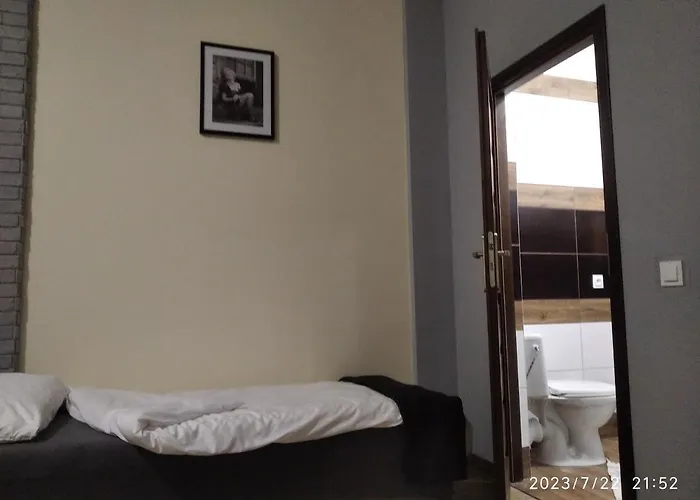 Rodzinny 365 Z Lazienkami I Parkingiem Casa de hóspedes Łódź