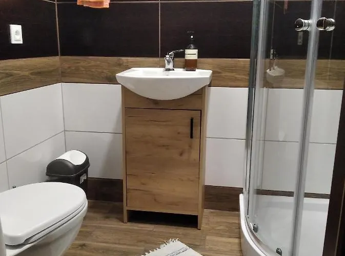 Rodzinny 365 Z Lazienkami I Parkingiem Casa de hóspedes Łódź