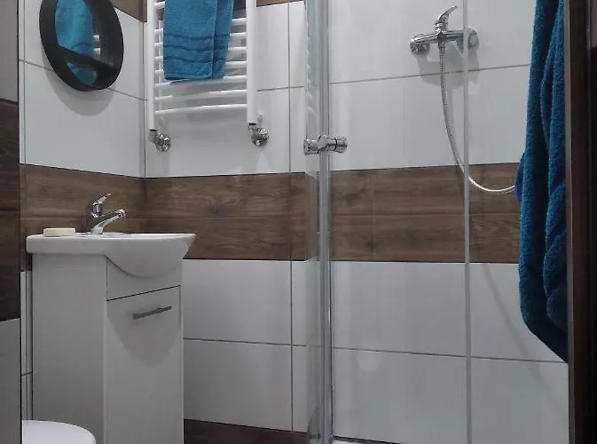 Casa de hóspedes Rodzinny 365 Z Lazienkami I Parkingiem 3*