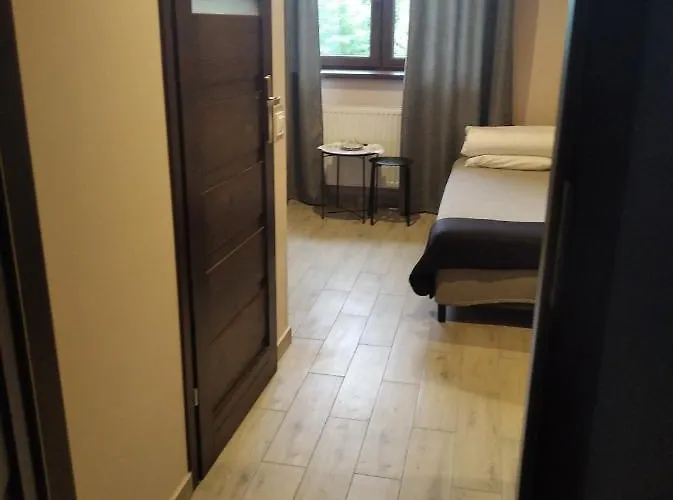 Rodzinny 365 Z Lazienkami I Parkingiem 3* Łódź