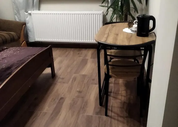 Casa de hóspedes Rodzinny 365 Z Lazienkami I Parkingiem Łódź