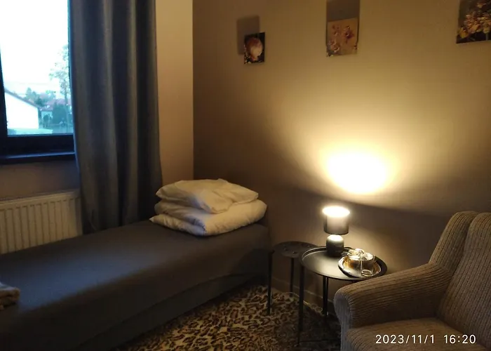 Casa de hóspedes Rodzinny 365 Z Lazienkami I Parkingiem Łódź