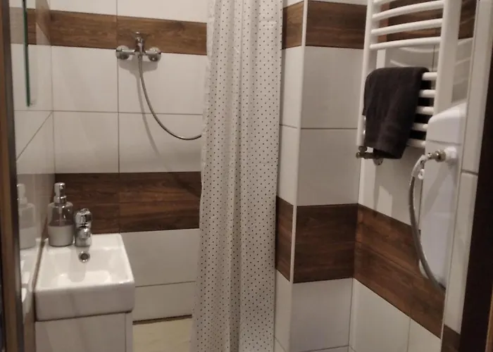 Casa de hóspedes Rodzinny 365 Z Lazienkami I Parkingiem 3*