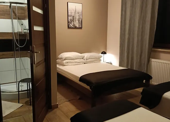 Casa de hóspedes Rodzinny 365 Z Lazienkami I Parkingiem Łódź