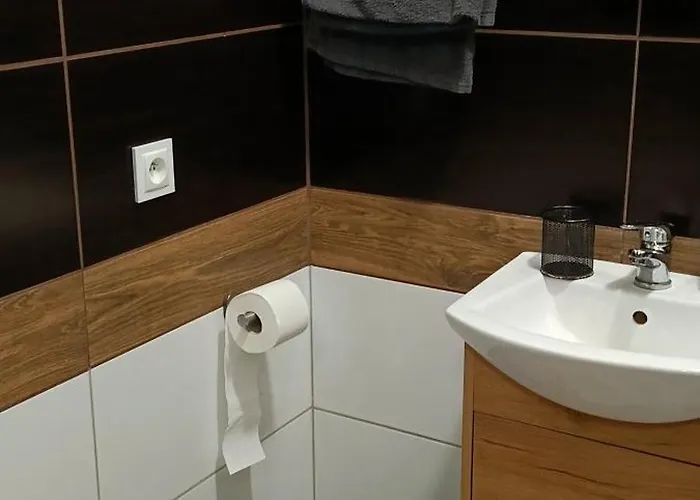 Casa de hóspedes Rodzinny 365 Z Lazienkami I Parkingiem 3*